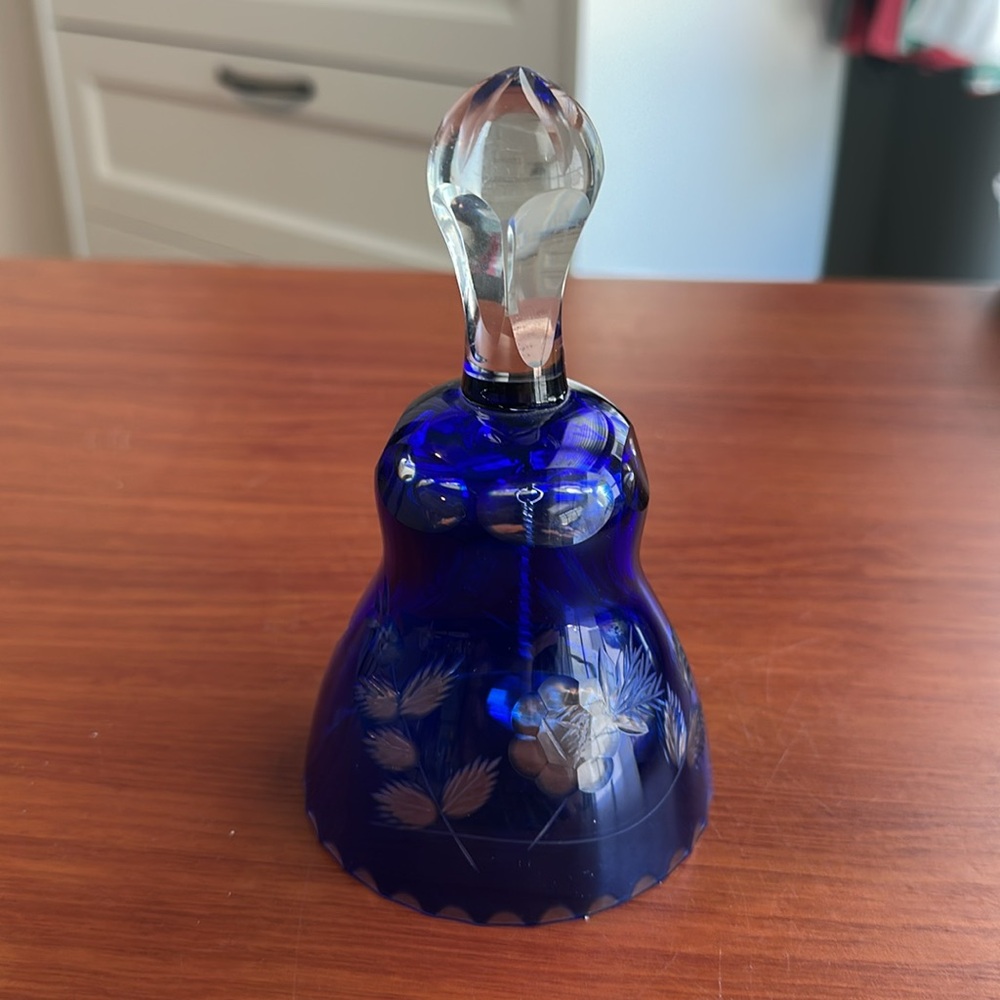 🧡 Vintage Crystal Royal Blue Bell with Crystal Clear Handle 🧡